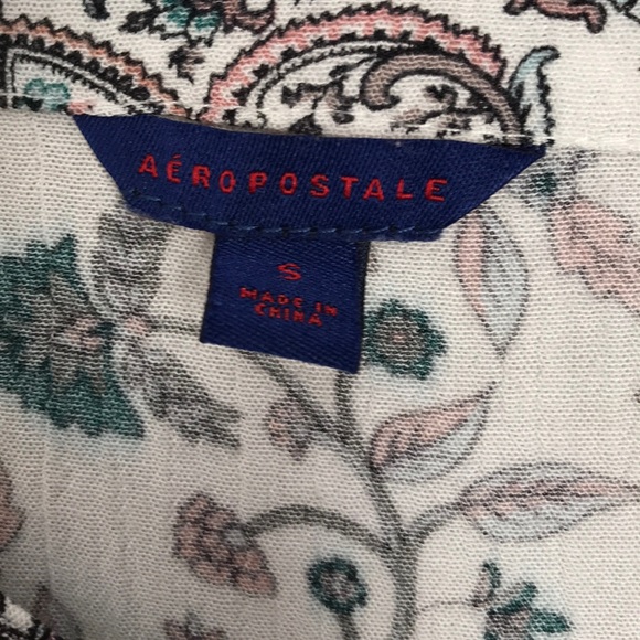 ☀️3/$20 Aeropostale Floral Long Sleeve - Picture 3 of 4